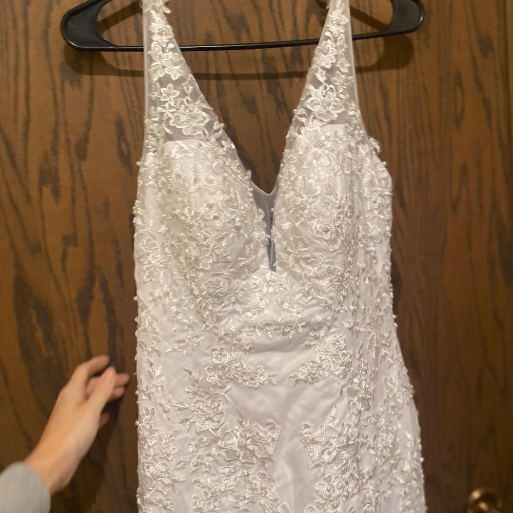 Wedding Dress NEVER WORN